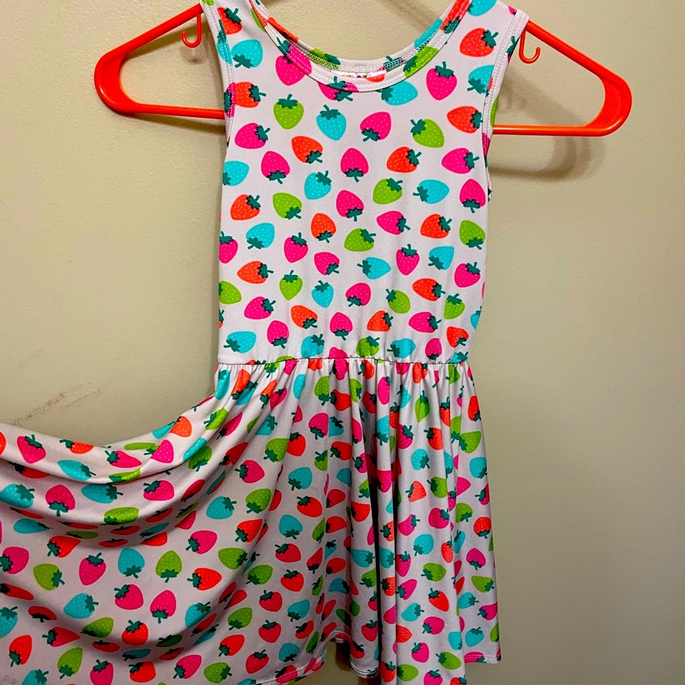 Size 5/6 Dot Dot Smile dress